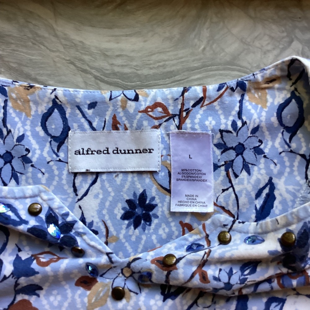 Alfred Dunner Womens Blue Floral Ikat V-Neck Top Rhinestone Studded 3/4 Sleeve L - Picture 4 of 9